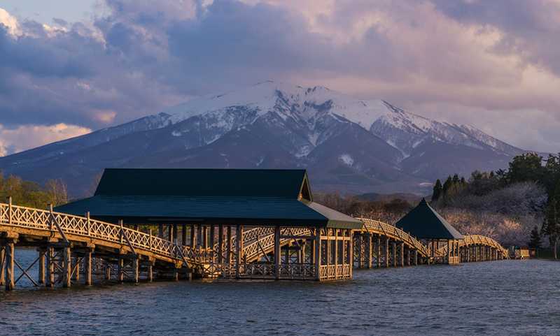 鶴の舞橋