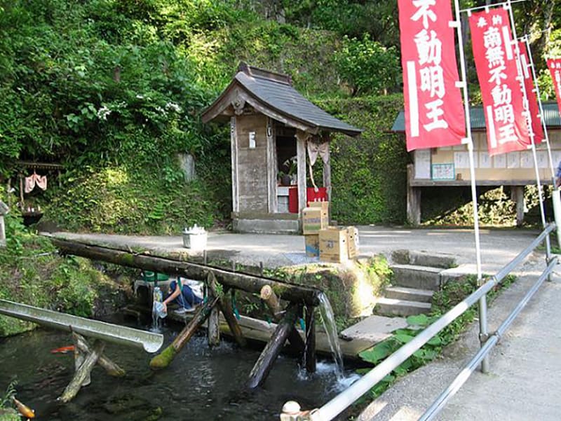 铭水瀑布之不动尊