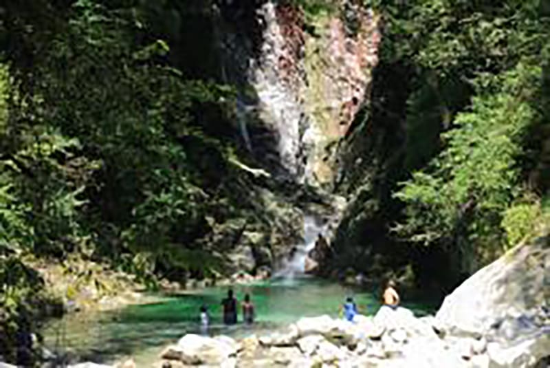 Sengataki Falls