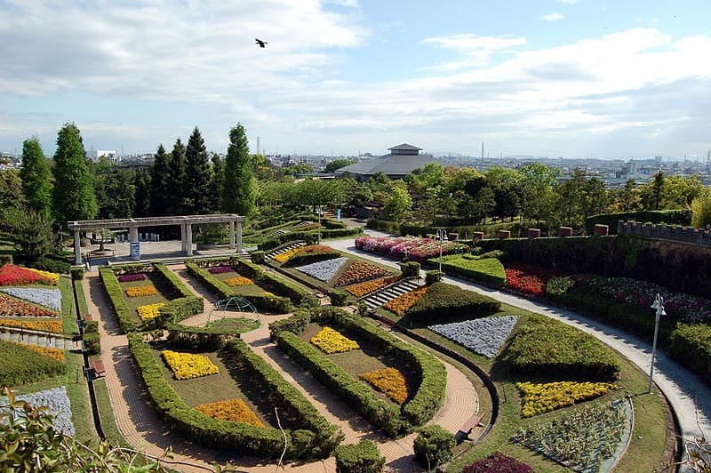 手柄山中央公園