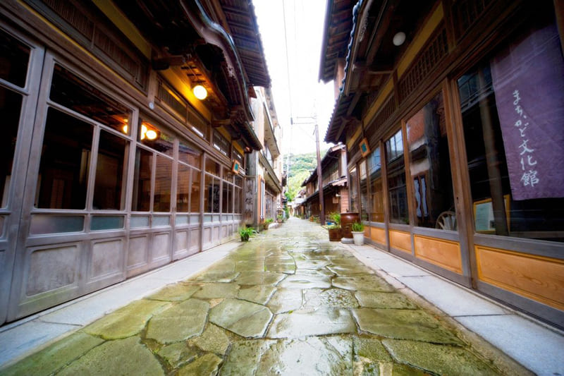 青石疊路