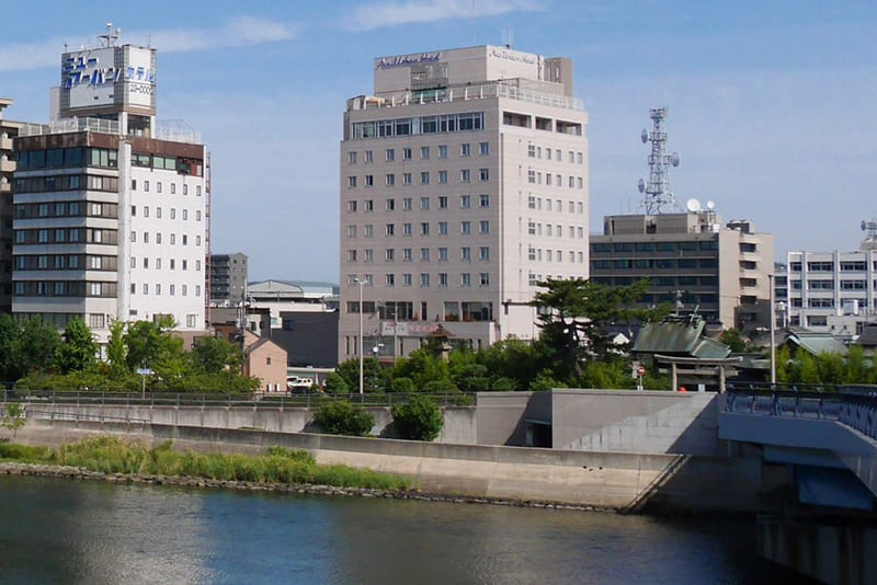 松江新城市酒店