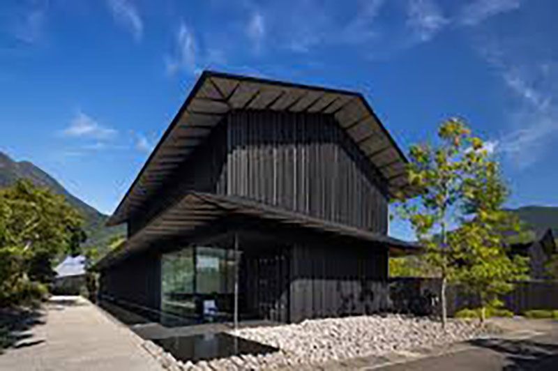 COMICO ART MUSIUM YUFUIN
