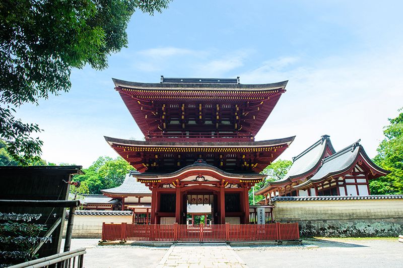 薦神社