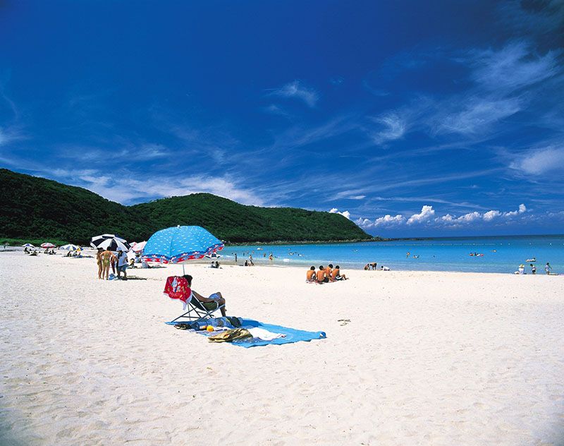 หาดทรายอูราตะ